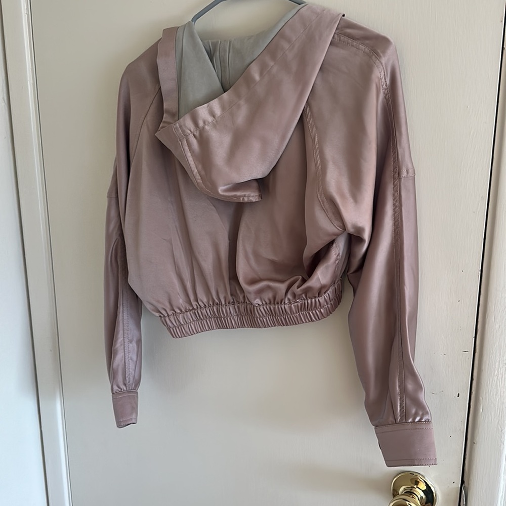 Designer Cropped Spring Jacket - Picture 3 of 3